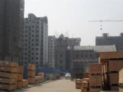 安居綠樹林楓正在銷售頂層復(fù)式，均價(jià)每平米4000元