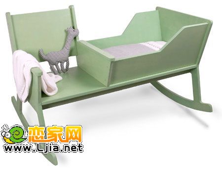 来自设计师ontwerpduo的创意,摇椅婴儿床将大人的摇椅和婴儿摇床完全