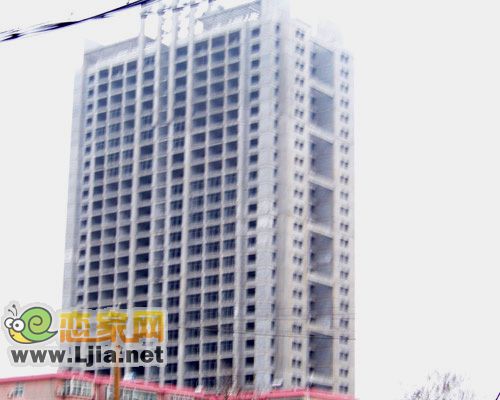 康橋國際項目已封頂均價7200 樓體正在做外裝修