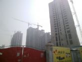 滏陽(yáng)河畔金世紀(jì)花園溫馨綻放，項(xiàng)目封頂一覽無(wú)余