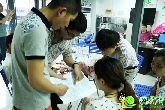 近百位來自各地小商品批發(fā)市場的商戶簽約“邯鄲·義烏”