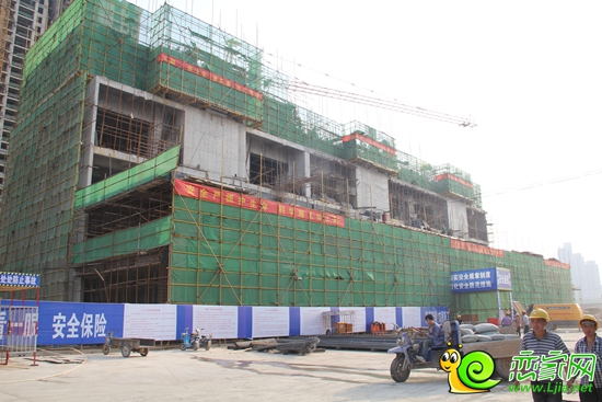 現(xiàn)代奧城7#樓出地面5層 5、6#樓均已出地面