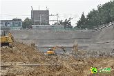 卓冠美景城緊張施工中 2#樓在建地下負(fù)二層