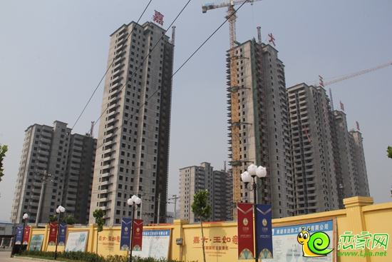 玉如意現(xiàn)正做室內(nèi)二次結(jié)構(gòu) 可見(jiàn)內(nèi)部施工狀況