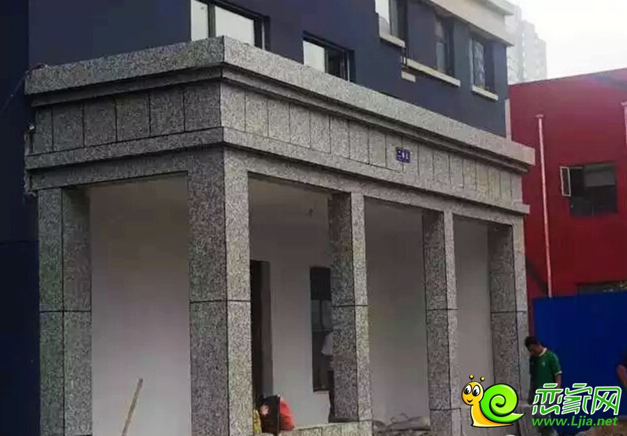 现代华府2号楼2单元门厅实景图