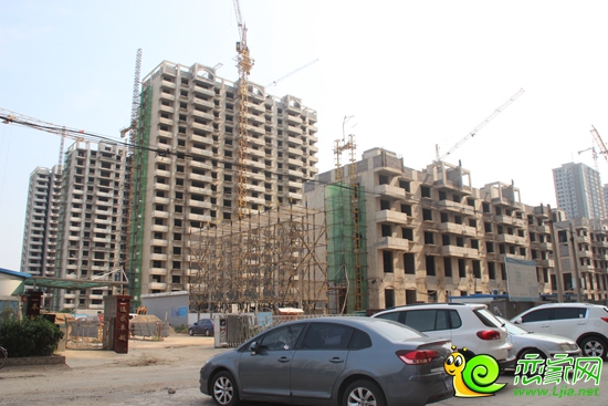 盛瑞華庭東區(qū)已開始動工建設(shè) 西區(qū)正挖槽作業(yè)中