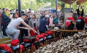 "酒"到糖人街 ·暢快摔碗，大喊一聲“爽”！