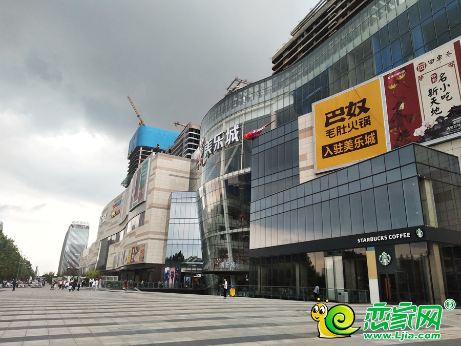 環(huán)球中心實(shí)景圖（2018.6.18）