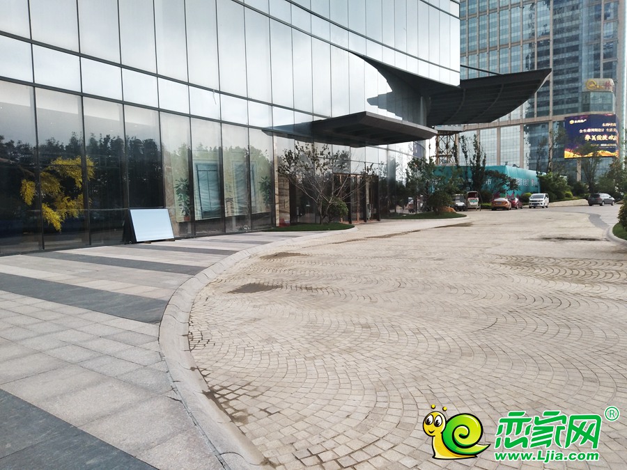 環(huán)球中心實(shí)景圖（2018.6.18）