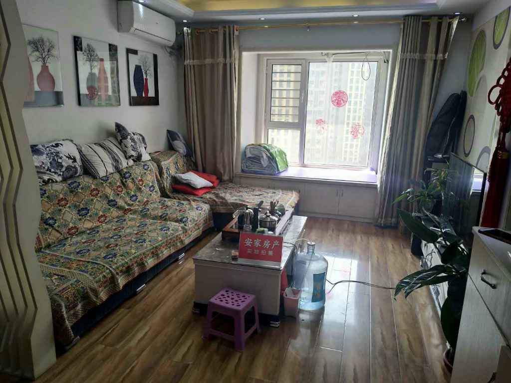 陵園路與滏西大街交叉口邯山區(qū)明珠廣場附近