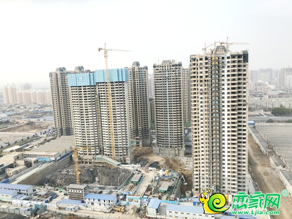 恒大·翡翠華庭施工實(shí)景圖