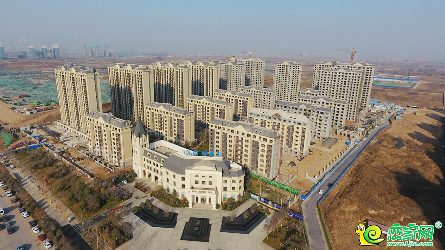 美的·羅蘭春天航拍實(shí)景圖