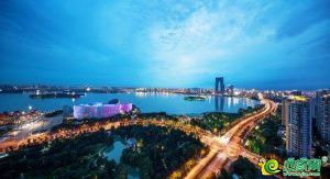 ?為美好而來丨夢(mèng)湖孔雀城，暢享詩意人生