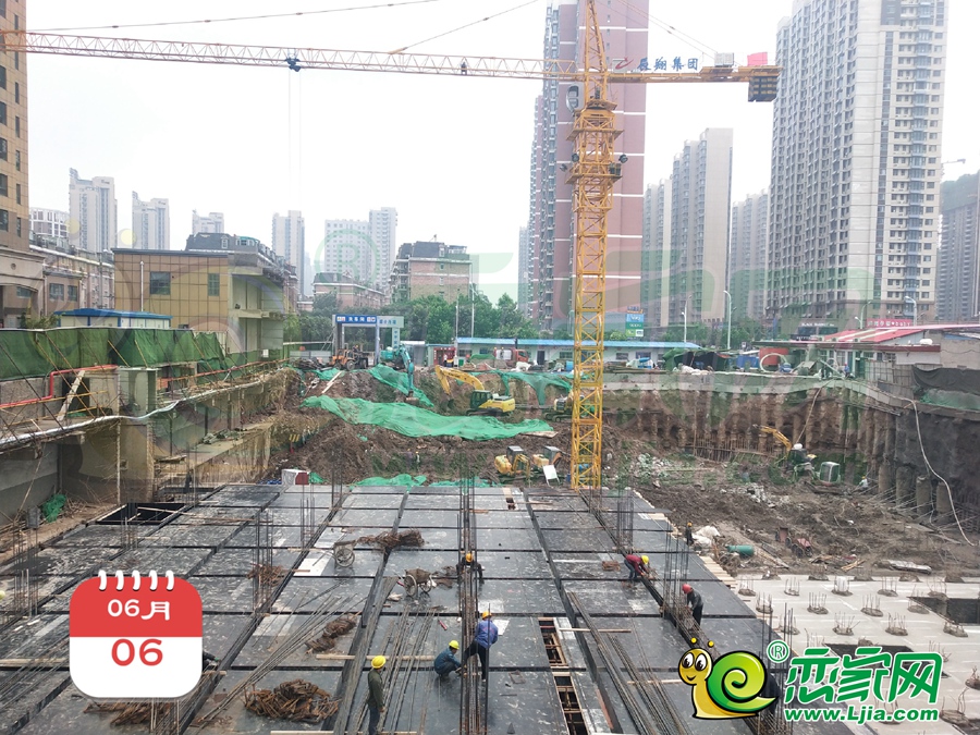 1#負(fù)二層承臺基礎(chǔ)及鋼筋綁扎施工中
