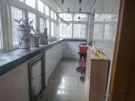 貿(mào)易街113號院 包 過 戶 二樓 帶車庫地下室 區(qū)實(shí)驗(yàn)小學(xué)