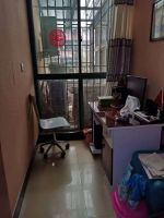 農林路小學片內 天水小區(qū)精裝三室 二樓老證可貸款