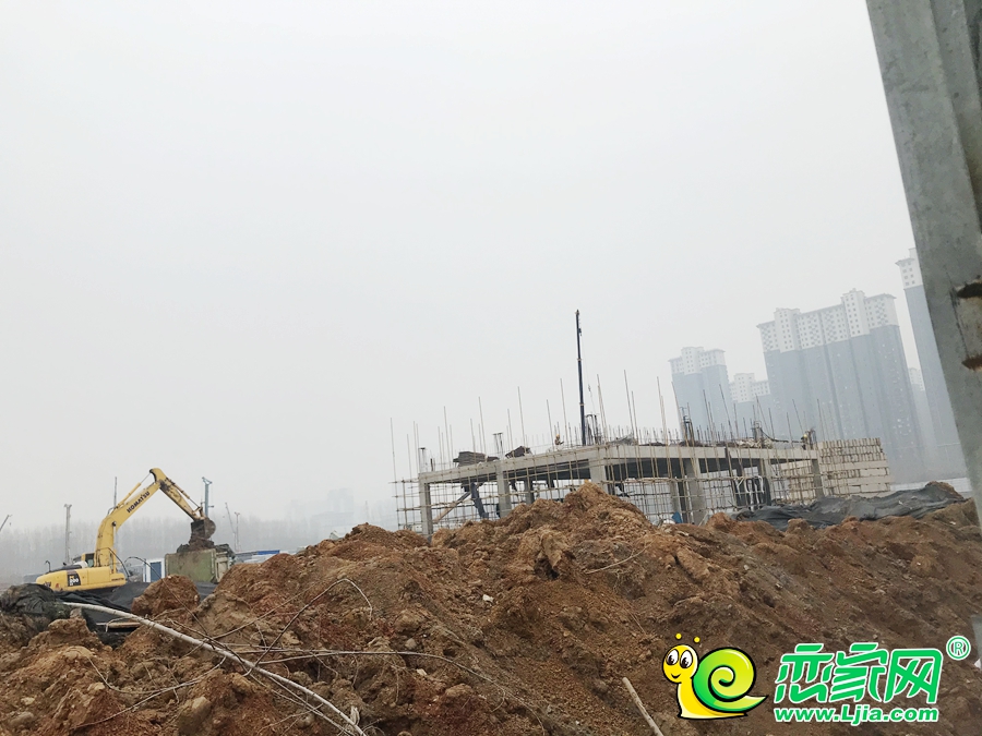 保利時光印象營銷中心正在建設(shè)中