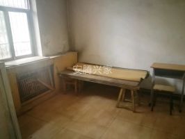 邯山區(qū) 綠化路小學三中片內(nèi) 經(jīng)典三居中間樓層 老證可貸款