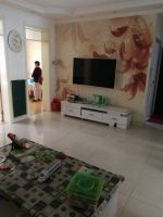 1樓帶小院  老證 唯 一  大3居 拎包即住裕康小區(qū)