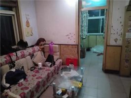 人民路上政府院！四層 老證帶小房！南北通透戶型！可以貸款！