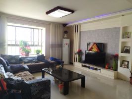春光小區(qū) 三室 老證可貸款 精裝拎包入住 鄰恒大名都家和