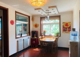 春暉小區(qū)3室2廳1衛(wèi)