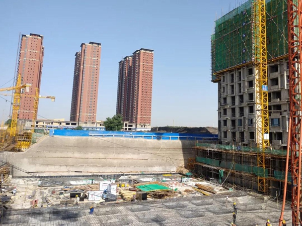 創(chuàng)宇觀湖工地實(shí)景十二時(shí)辰完美呈現(xiàn)