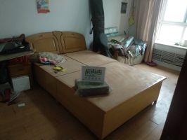 廣樂小區(qū)馨澤苑 一樓一樓 三室 老證可貸款鄰人和育華