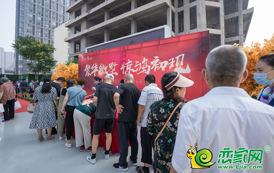 PIC08651