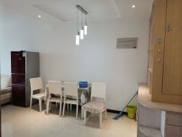 趙都新城泰和園，隆基泰和對面，樓下四家銀行，交通便利，生活方便