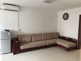 萬達商場市醫(yī)院旁邊4層精裝新房 全套拎包入住