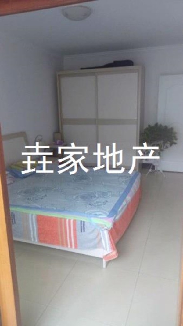 火車站附近陵西南大街77號(hào)院有證可貸款首付20萬