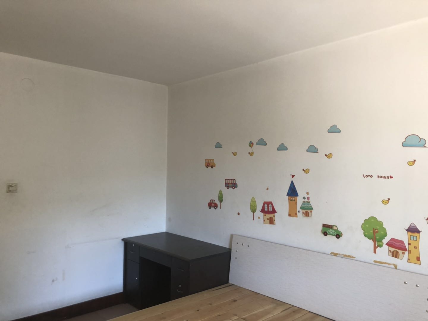 國風對面  南關小學  三居室老證能貸款