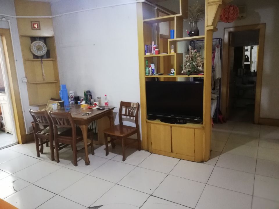 4A18EF853F93F1B6403B86FDE812D409.jpg