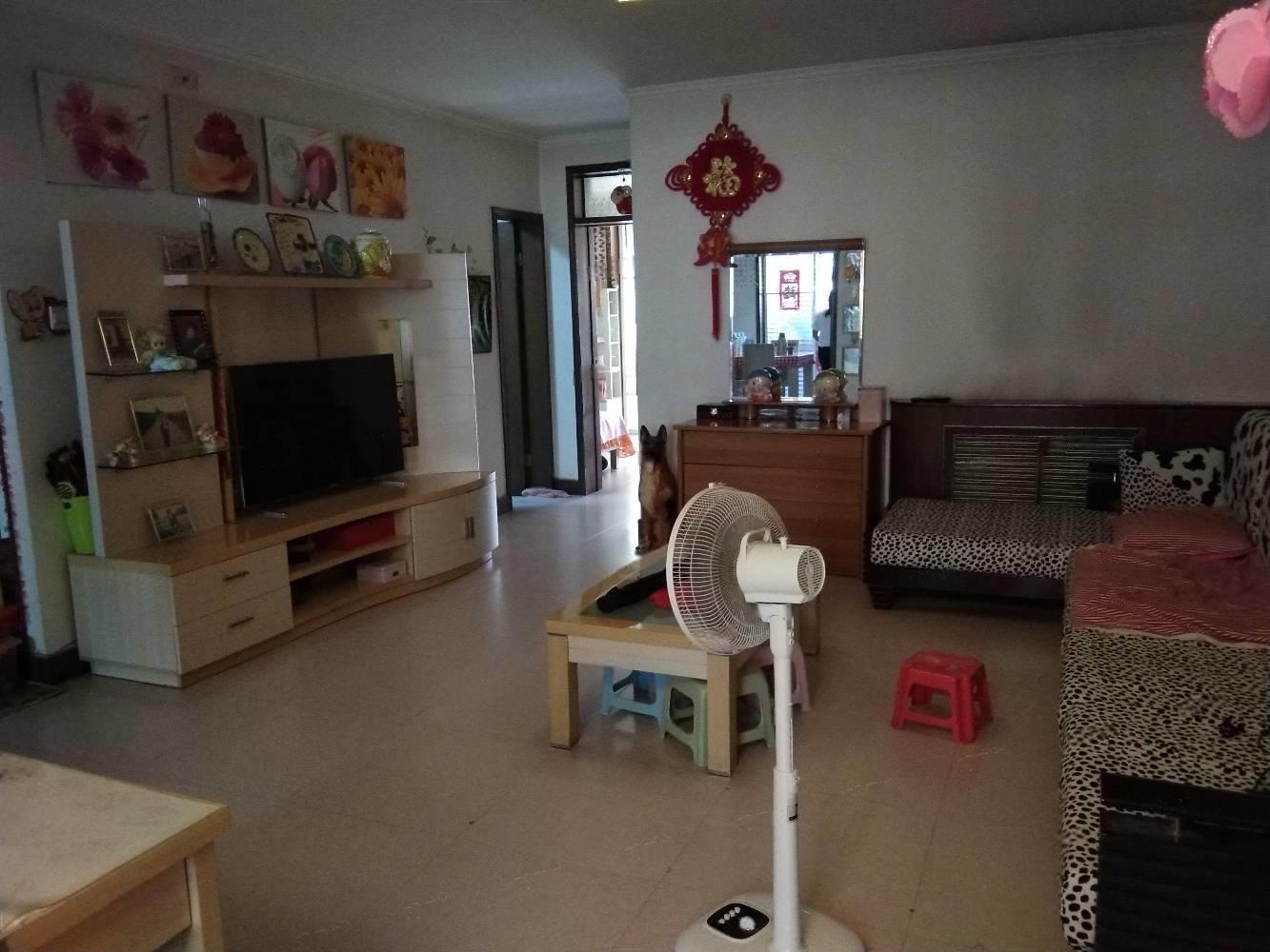 康德附近趙都商場(chǎng)家屬院，中間樓層實(shí)際面積110，老證唯一