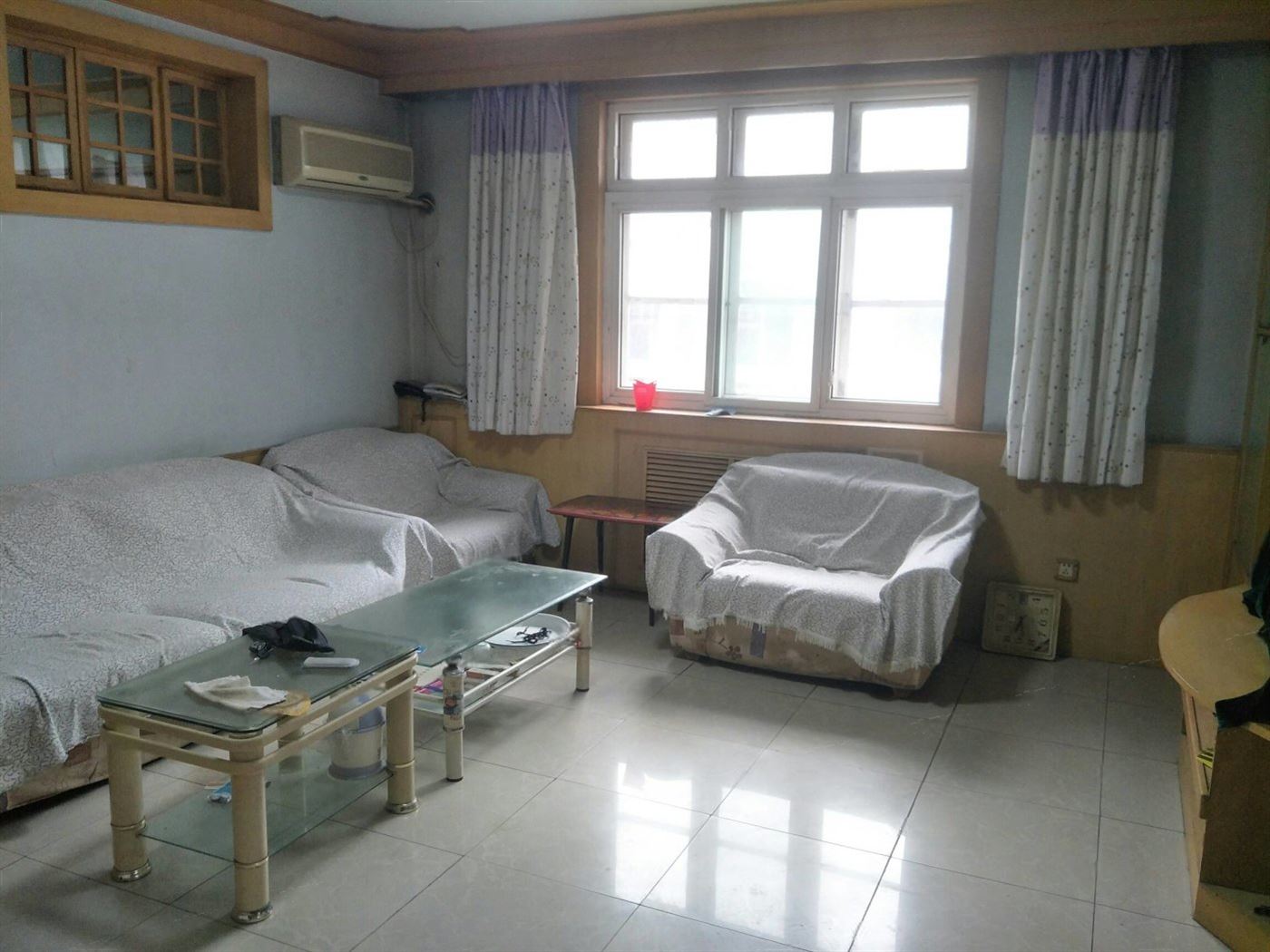 公安小區(qū) 大三居 低樓層 戶型合理  老證可貸款 看房方便