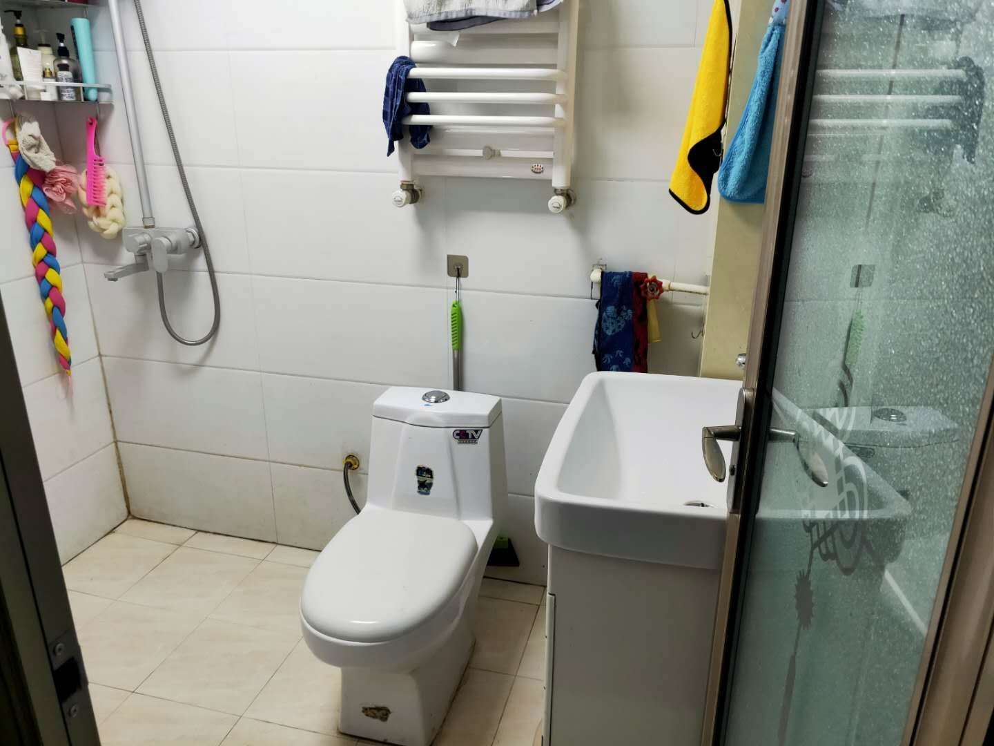 房主急售 大三居室 中間樓層 老證帶小房 看房方便