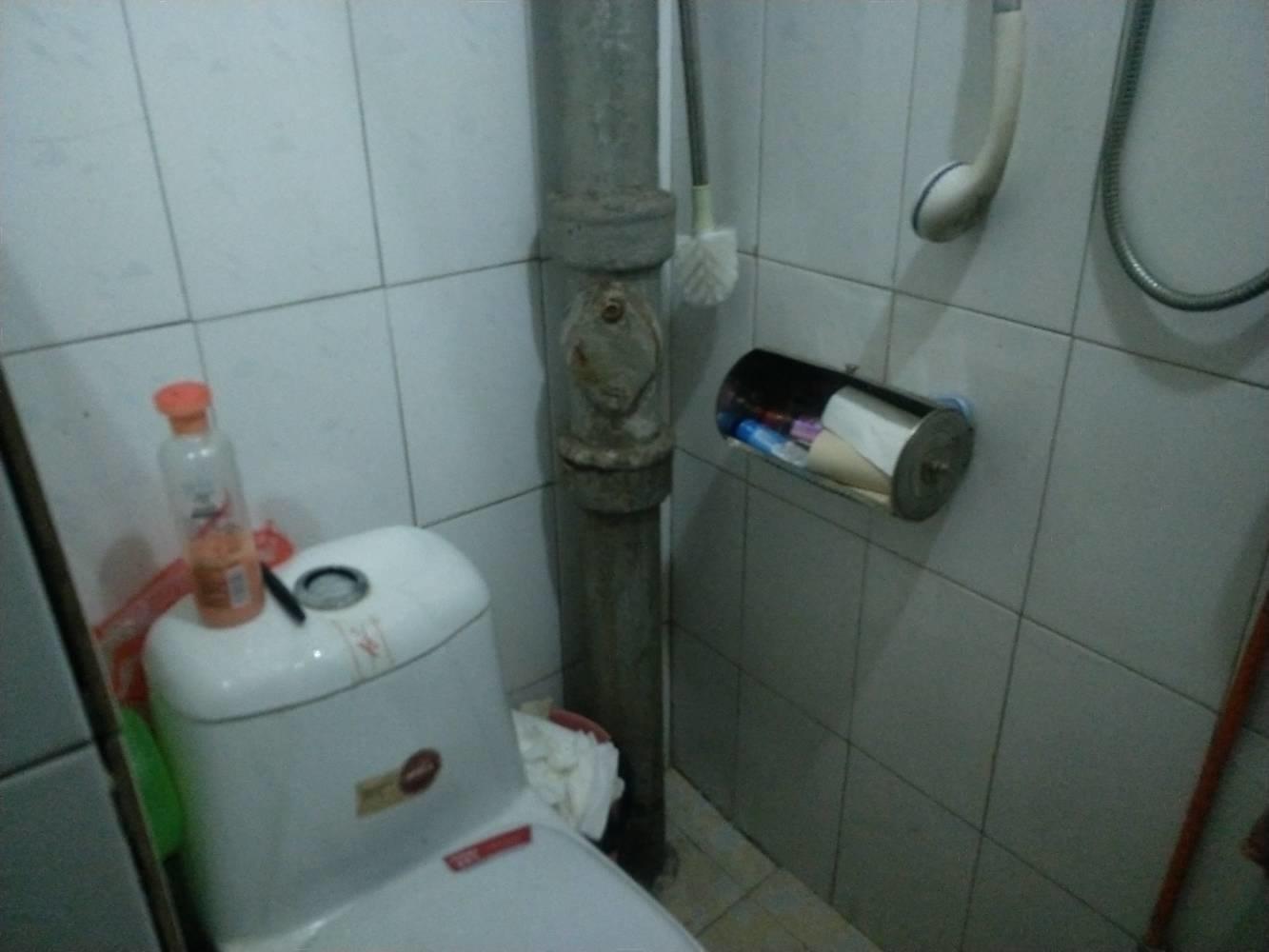 滏園新村3號(hào)院，老證不唯一，一樓，誠(chéng)心出售，看房方便