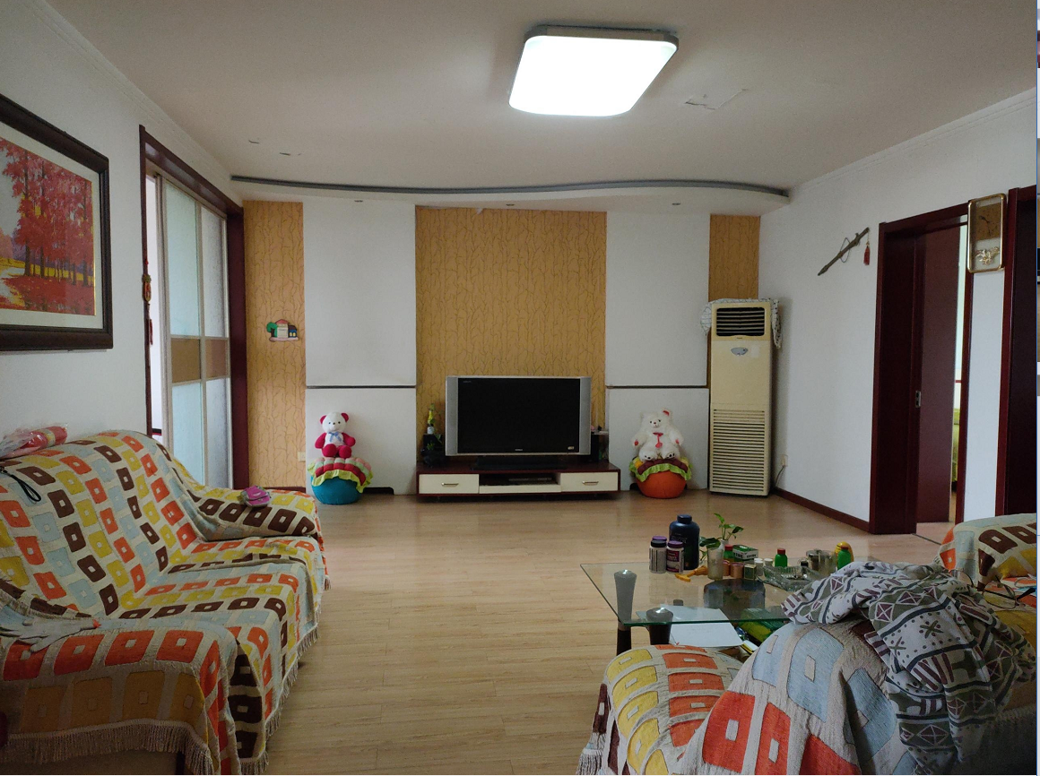 陽(yáng)光實(shí)驗(yàn)小學(xué)對(duì)面 地鐵沁園 四室兩廳兩衛(wèi) 方便停車