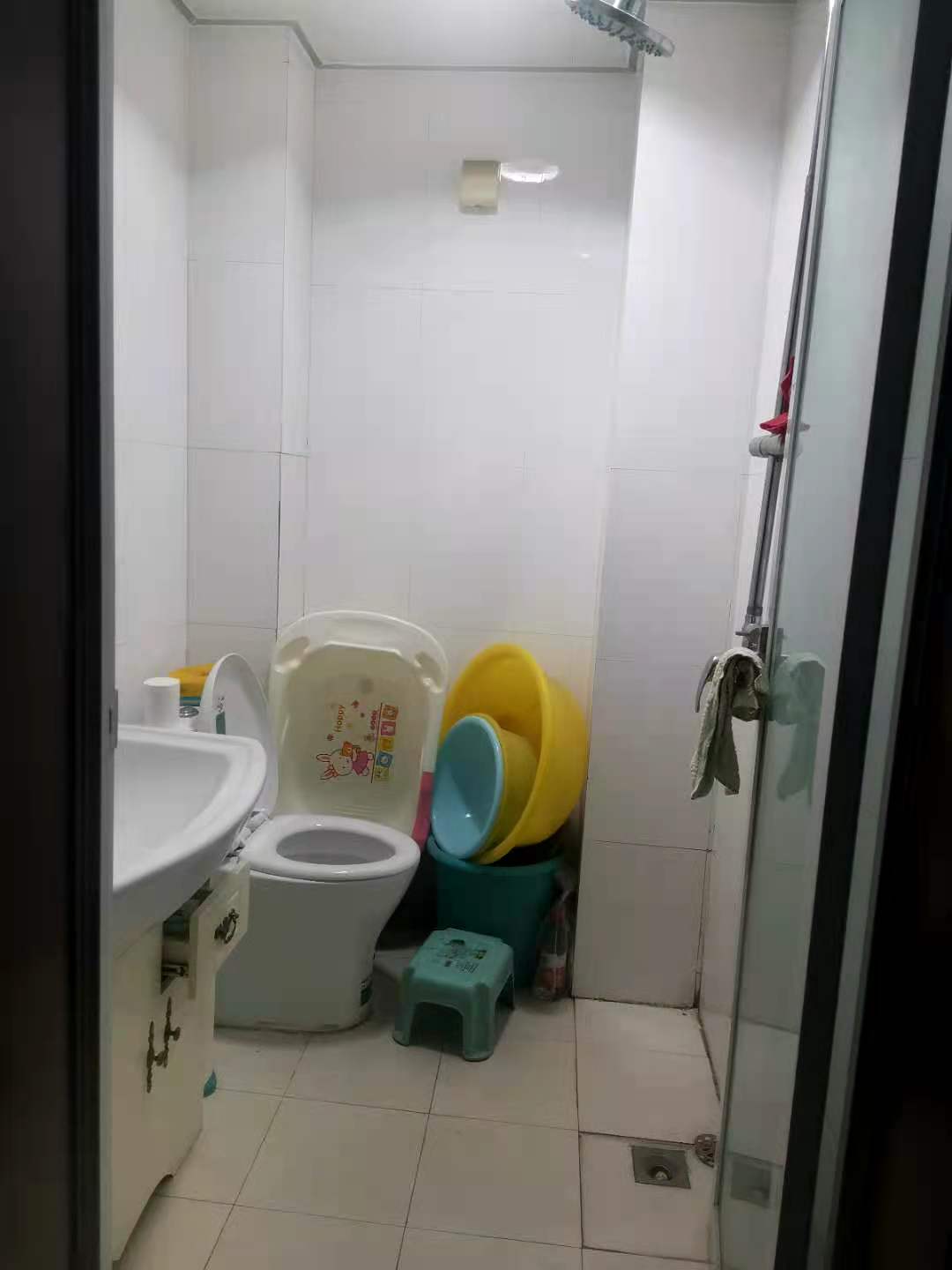 移動(dòng)大廈城市新秀稀有三居室，還是雙衛(wèi)的