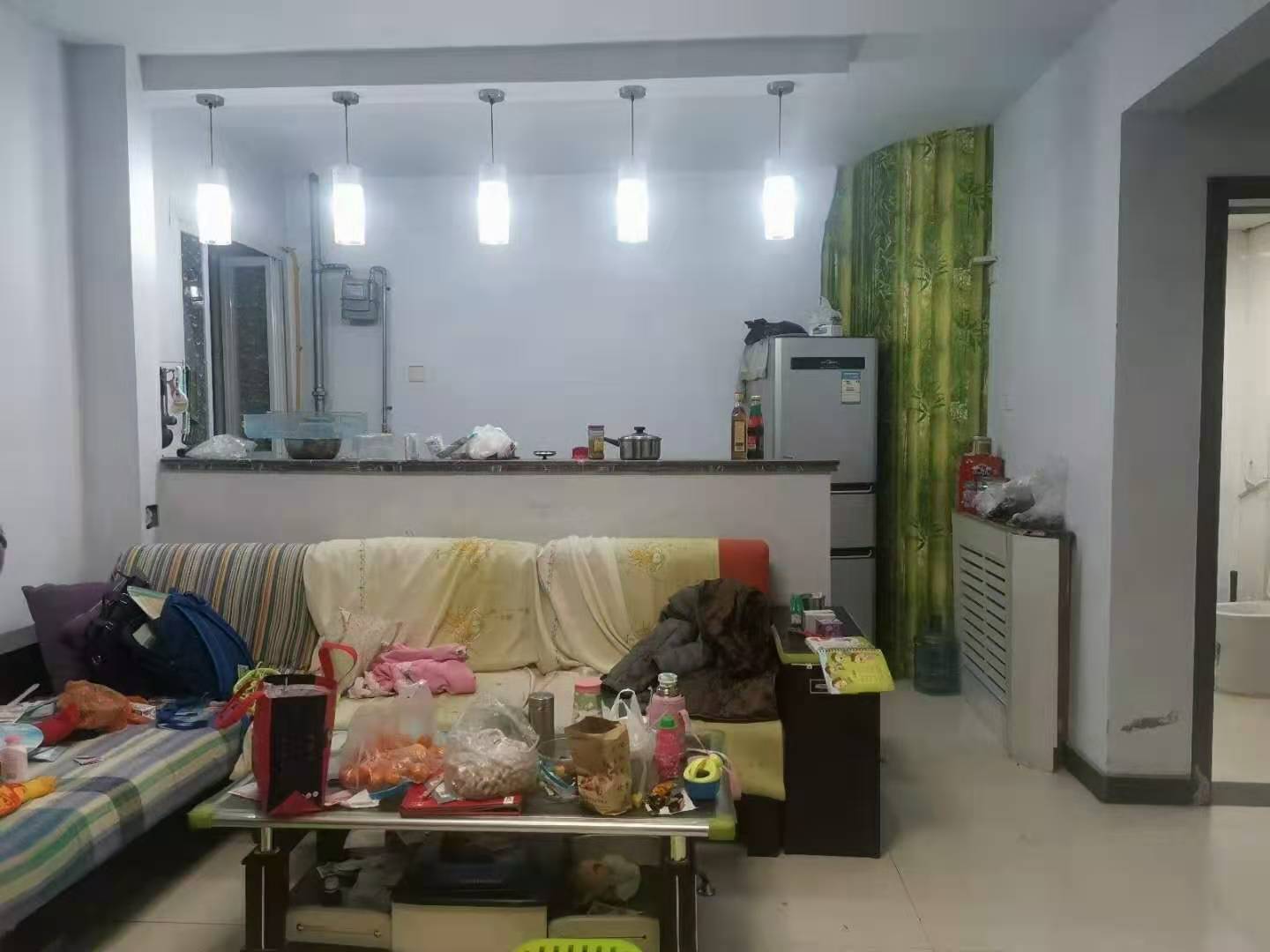 移動(dòng)大廈附近 小高層帶電梯91平3室2廳2衛(wèi)