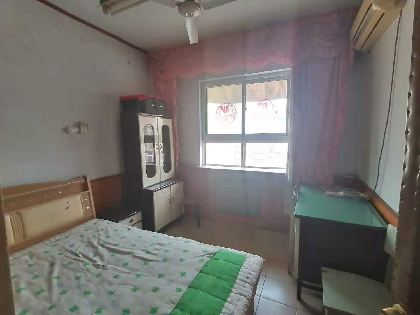 移動(dòng)公司附近 棉一家屬院 大型社區(qū) 停車方便 看房方便