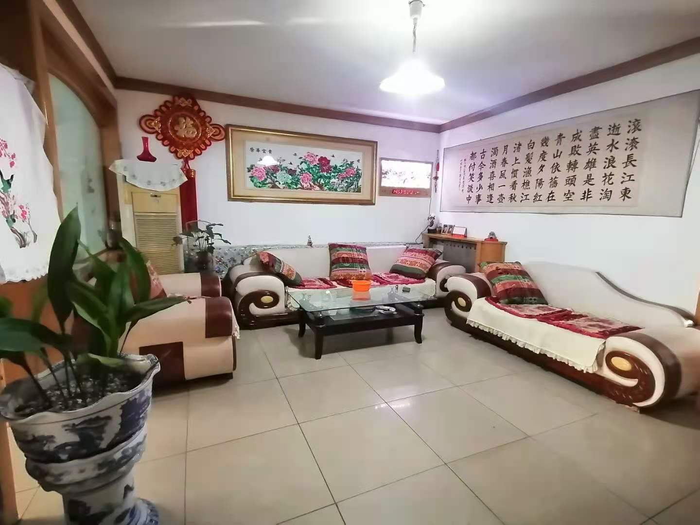285醫(yī)院 邯鄲大學(xué)附近 一樓一樓 大四居 帶地下室