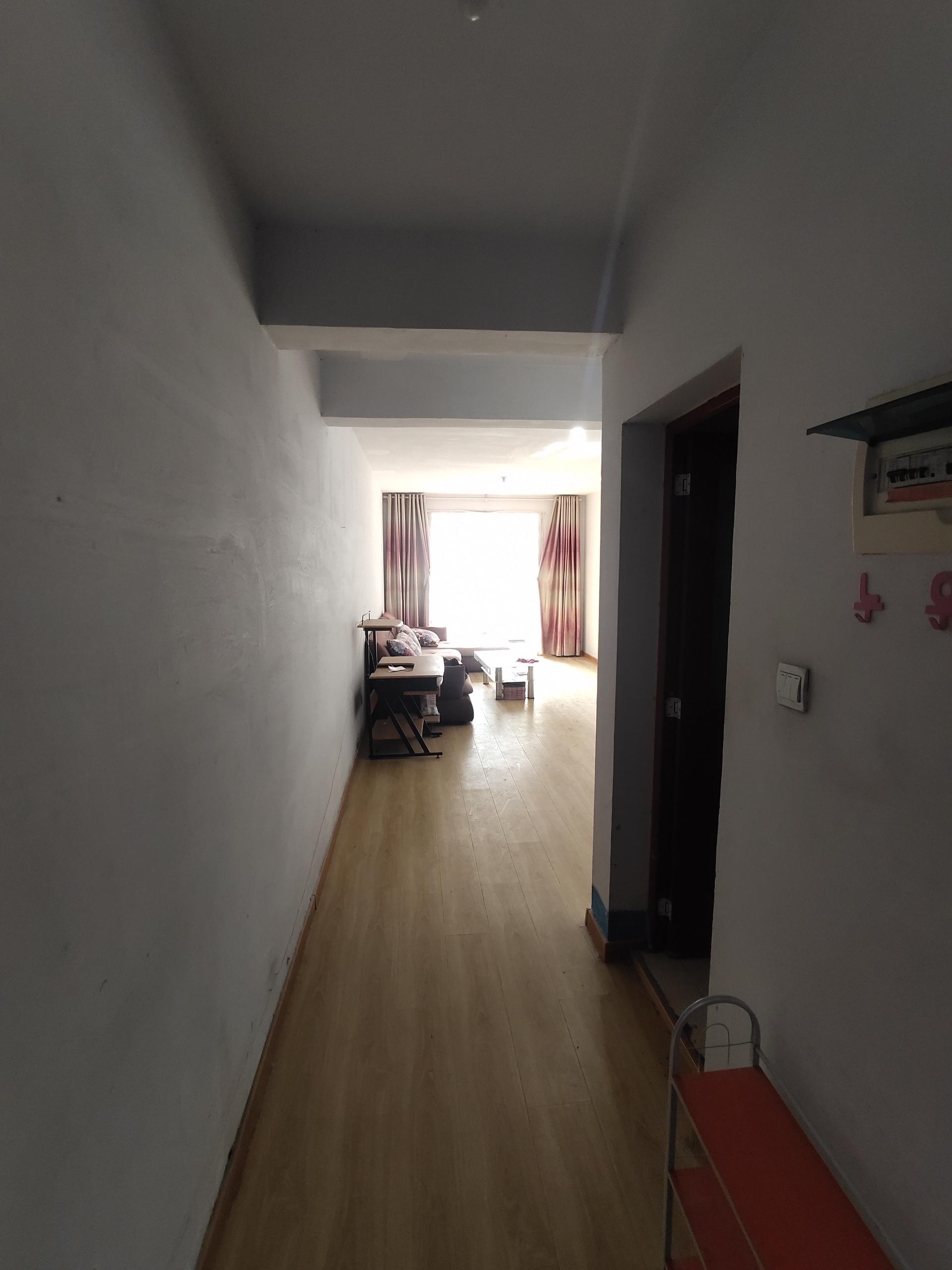 金碧苑老證中間層
