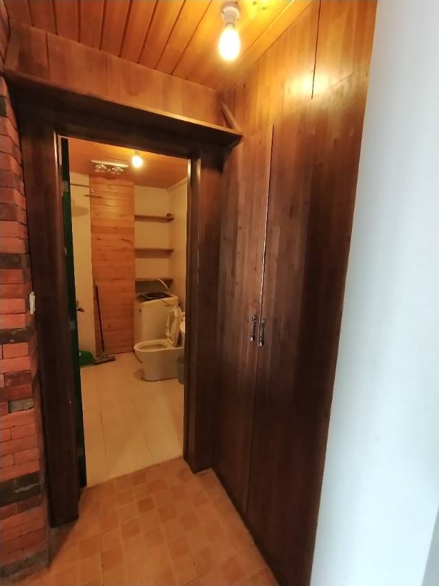 華中首座 70平方 1400元