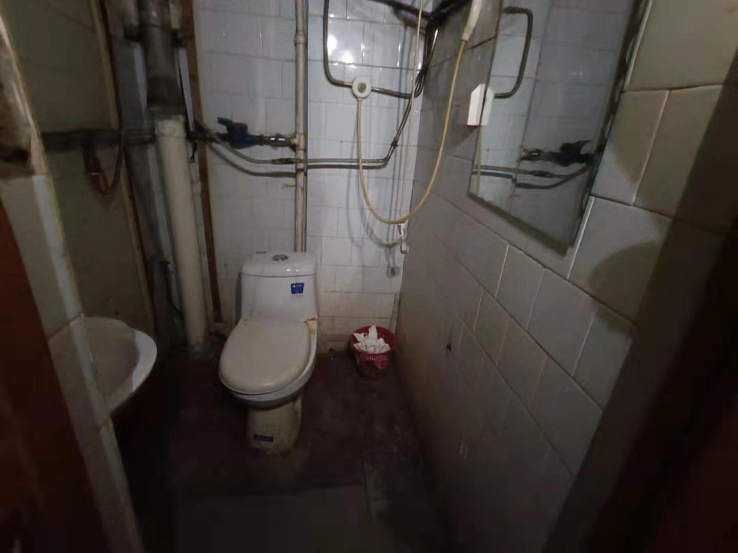607d3ae63d9df.jpg