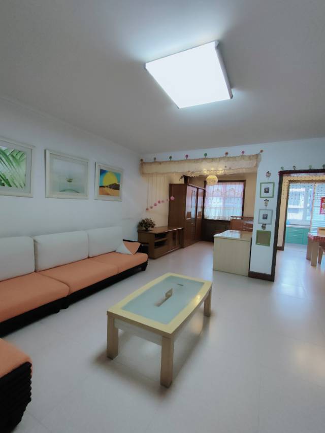 趙都商場(chǎng)家屬院，106平102萬精裝三居拎包入住老證能貸款