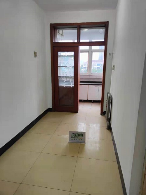 農(nóng)林路小學(xué)附近