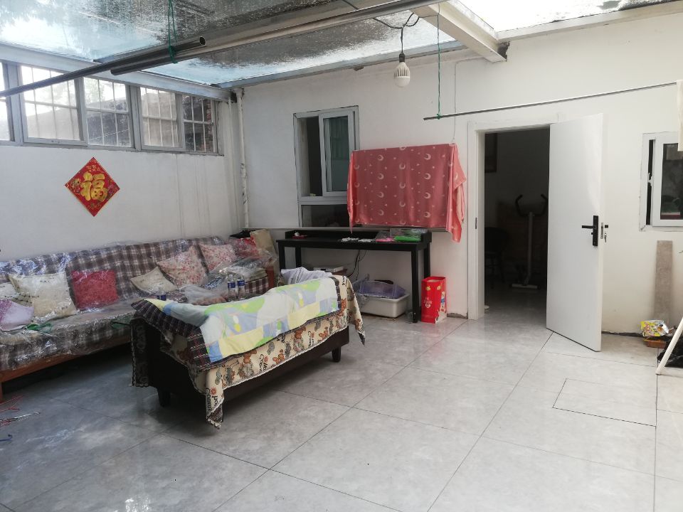 急售金山賓館北側(cè)黃金一樓帶小院