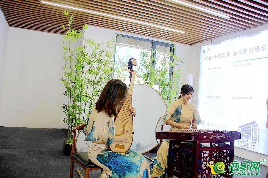 節(jié)目表演